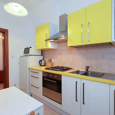 아파트 Spacious Steps From The Centre *