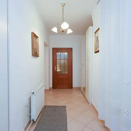 아파트 Spacious Steps From The Centre *